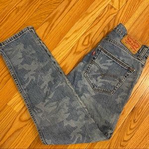 Camo Levi Mom Jeans